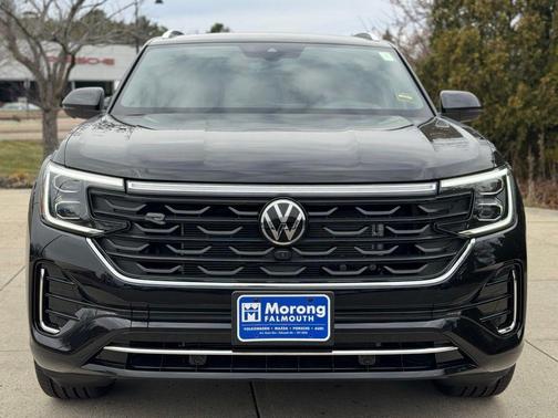 Deep Black Pearl Effect 2026 Volkswagen Atlas Cross Sport 2.0T SEL Premium R-Line