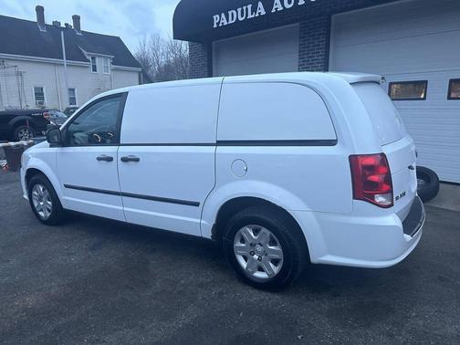 2014 RAM Cargo Tradesman