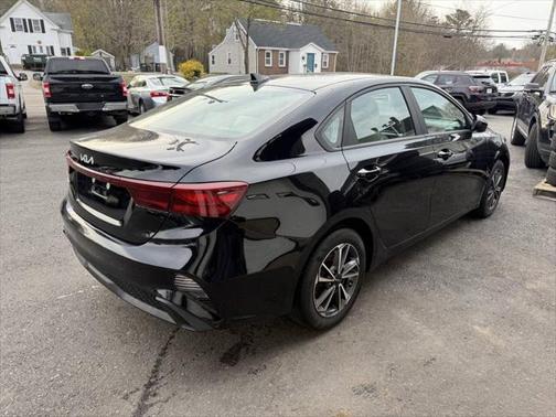 2022 Kia Forte LXS
