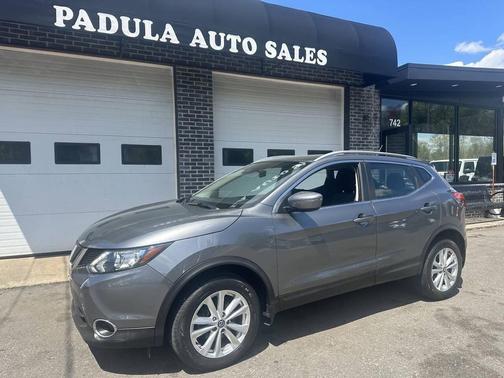 Gray 2019 Nissan Rogue Sport SV