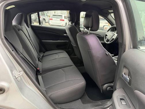 2014 Chrysler 200 Touring