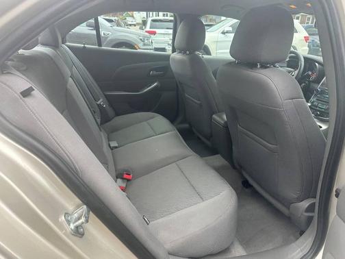 2015 Chevrolet Malibu 1LS