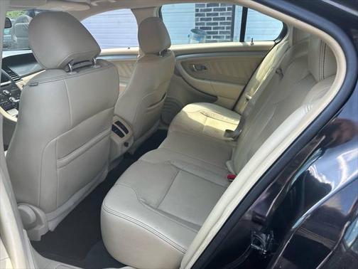 2015 Ford Taurus SEL AWD 4dr Sedan