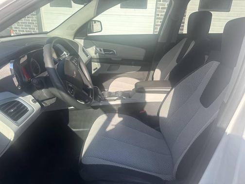 White 2017 GMC Terrain SLE-1