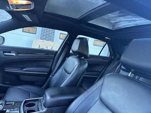 2012 Chrysler 300 Limited