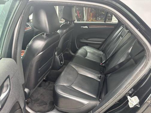 2012 Chrysler 300 Limited