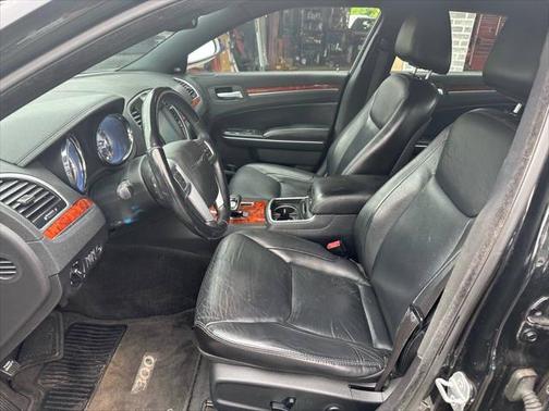 2012 Chrysler 300 Limited