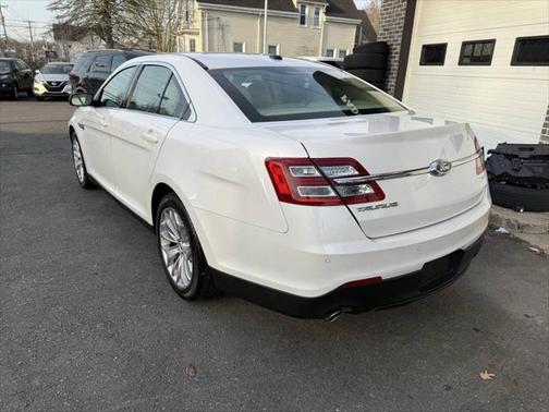 2018 Ford Taurus Limited 4dr Sedan