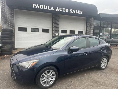 2017 Toyota Yaris iA Base