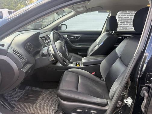 2016 Nissan Altima 2.5 SR