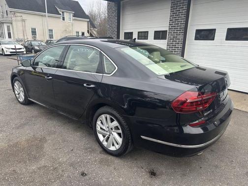 2018 Volkswagen Passat 2.0T SE