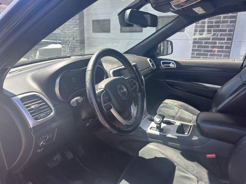 Gray 2015 Jeep Grand Cherokee Altitude