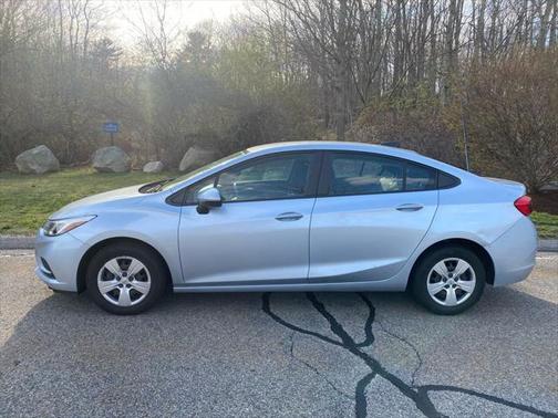 2018 Chevrolet Cruze LS