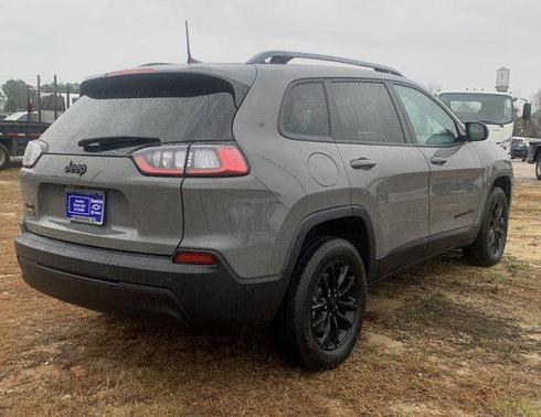 2023 Jeep Cherokee Altitude Lux