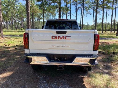 2025 GMC Sierra 3500 SLT