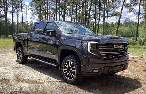 2022 GMC Sierra 1500 AT4