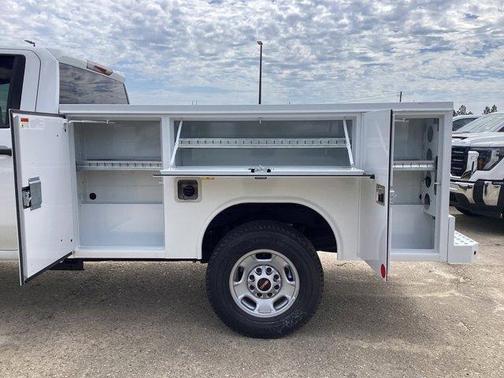 2025 GMC Sierra 2500 Pro
