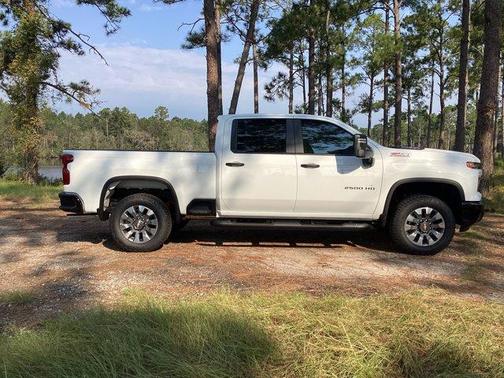 2025 Chevrolet Silverado 2500 Custom