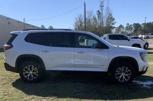 2024 GMC Acadia AT4