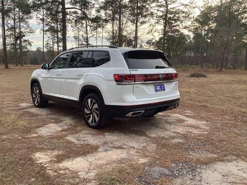 2024 Volkswagen Atlas 2.0T SE