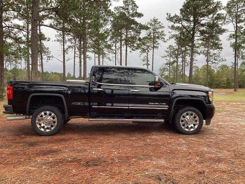 2017 GMC Sierra 2500 Denali