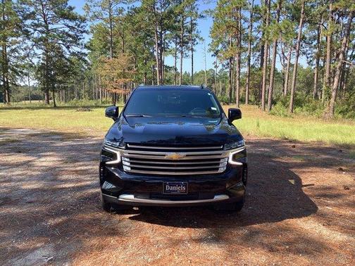 2022 Chevrolet Suburban High Country