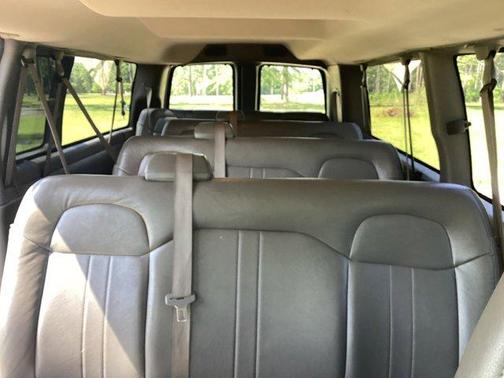 2022 Chevrolet Express 3500 LS