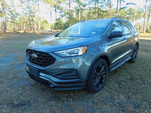 2022 Ford Edge SE