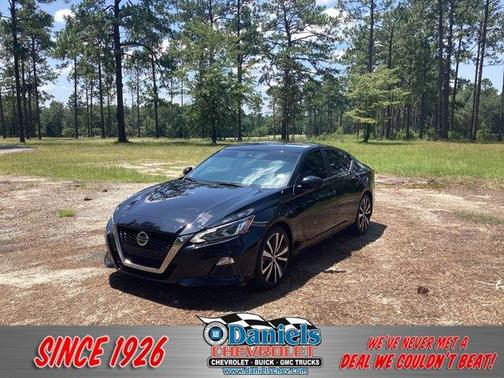 2022 Nissan Altima 2.5 SR