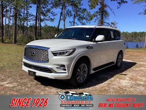 2023 INFINITI QX80 Luxe