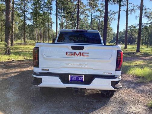 2025 GMC Sierra 2500 AT4