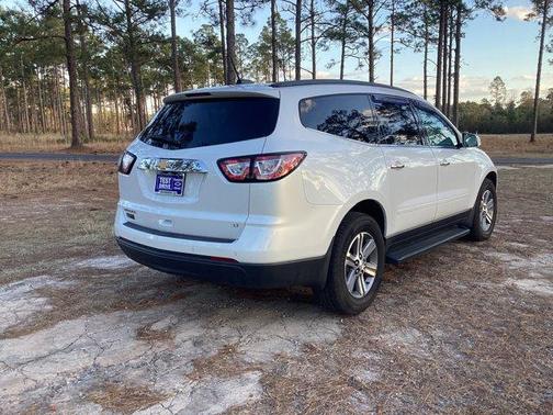 2017 Chevrolet Traverse 2LT