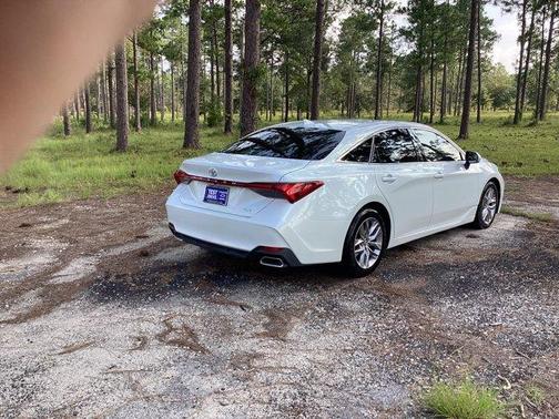 2019 Toyota Avalon XLE