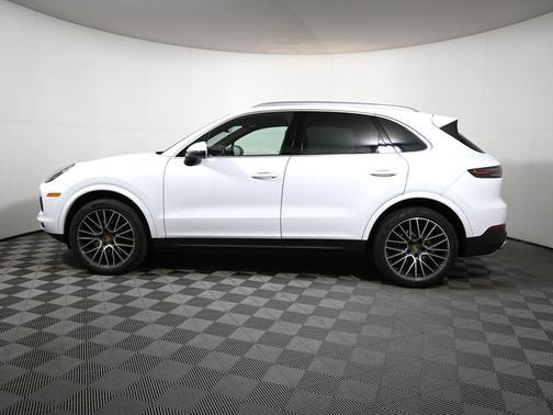 2022 Porsche Cayenne Platinum Edition