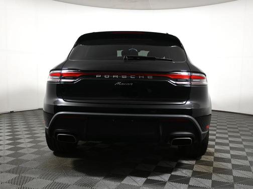2025 Porsche Macan 