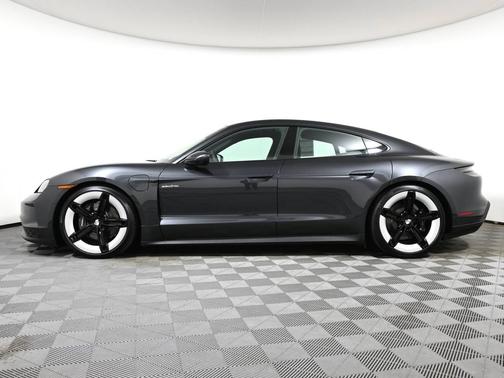 2025 Porsche Taycan 