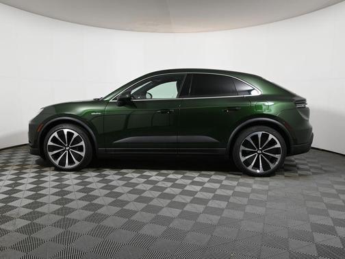 2025 Porsche Macan 4S