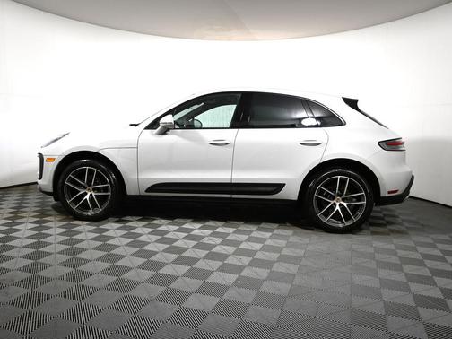 2023 Porsche Macan 
