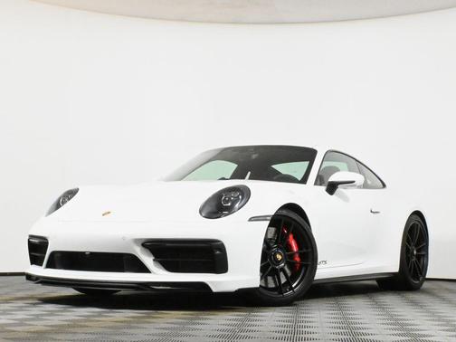 2022 Porsche 911 Carrera 4 GTS