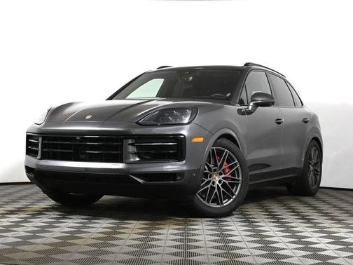 Quartzite Grey Metallic 2026 Porsche Cayenne