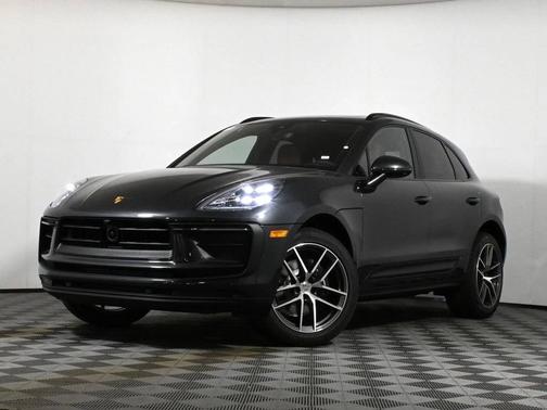 Volcano Grey Metallic 2026 Porsche Macan
