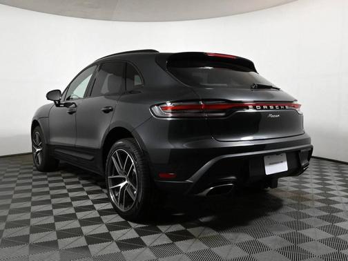 Volcano Grey Metallic 2026 Porsche Macan