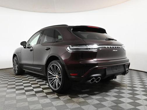 2024 Porsche Macan 