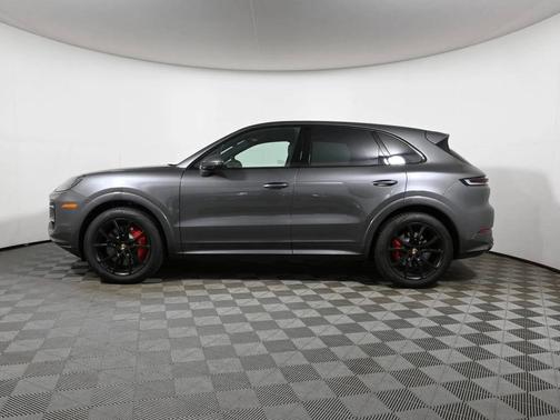 Quartzite Grey Metallic 2026 Porsche Cayenne