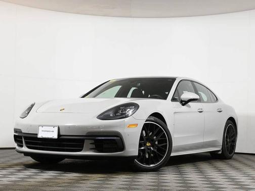 2020 Porsche Panamera 