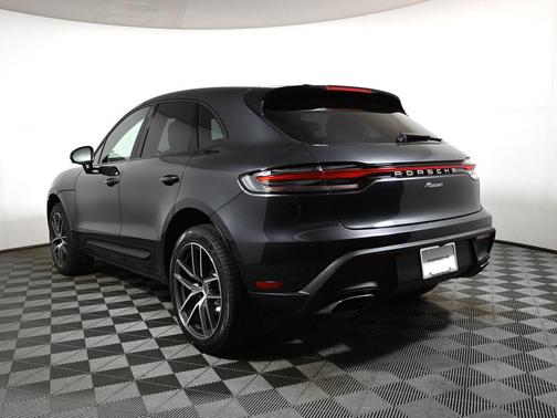 2026 Porsche Macan 