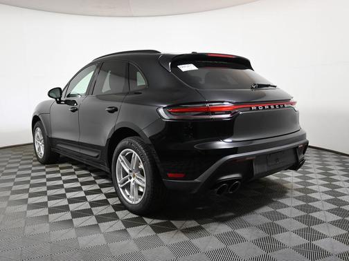 2025 Porsche Macan 
