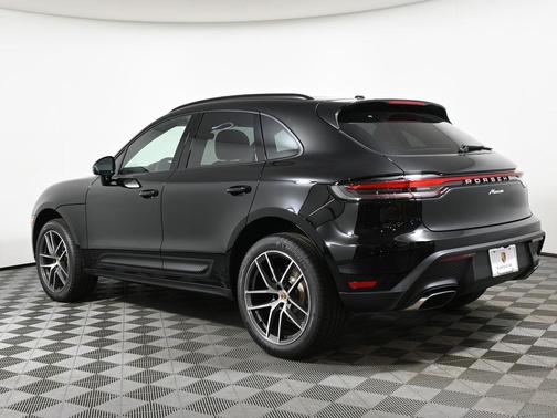 2025 Porsche Macan 