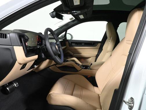 2026 Porsche Cayenne GTS