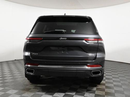 2022 Jeep Grand Cherokee Overland